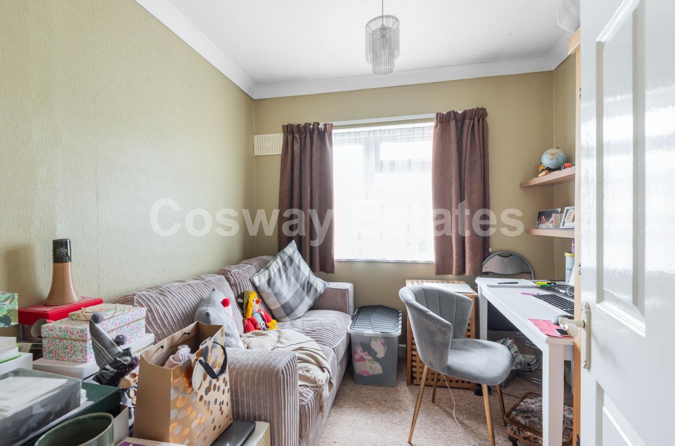 Woodcote Avenue, Mill Hill